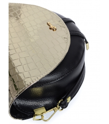 Černe zlatá malá elegantní kabelka s jemným vzorem 20M007
