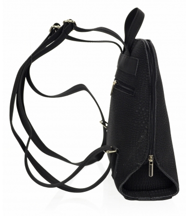 Černý elegantní batoh 20B001