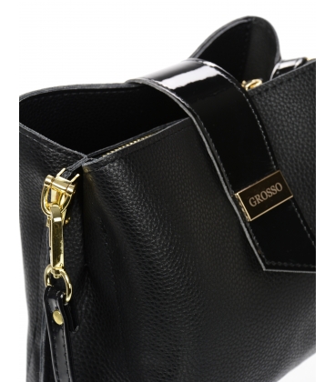 Čierna matná kabelka so zlatými prvkami CS0002black