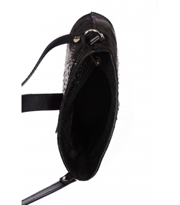 Black leather crossbody handbag with a distinctive croco pattern KM031black GROSSO BAG