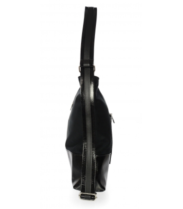 Čierna štýlová kabelka so vzorovaným vreckom 27B011black