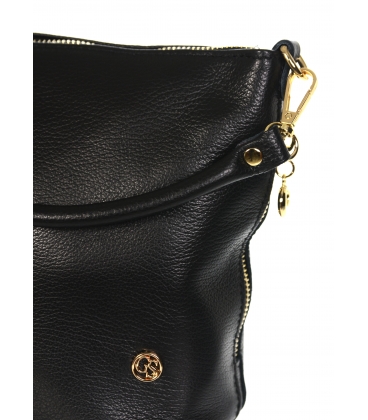 Fekete kisebb crossbody kézitáska arany applikációkkal GSMC212 black