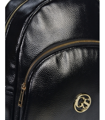 Černý lesklý batoh b22w001