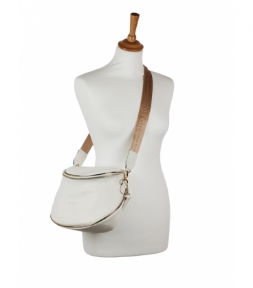 White crossbody handbag with decorative embroidery and chain Grosso C22Mwhiteflowers