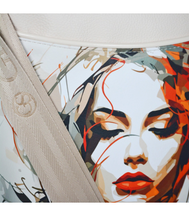 Bézs crossbody kézitáska arany cipzárral és színes nyomattal