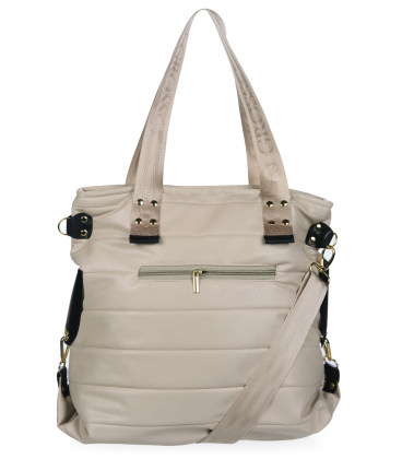 Černá elegantní kabelka s V-vzorem