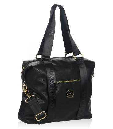 Černá elegantní kabelka s V-vzorem